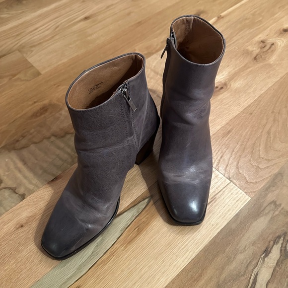 Frye Georgia Boot Graphite - Picture 2 of 9